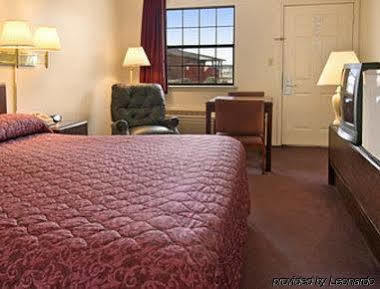Rodeway Inn Маскоги Экстерьер фото